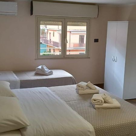 B&B Omnia Scilla Exterior photo